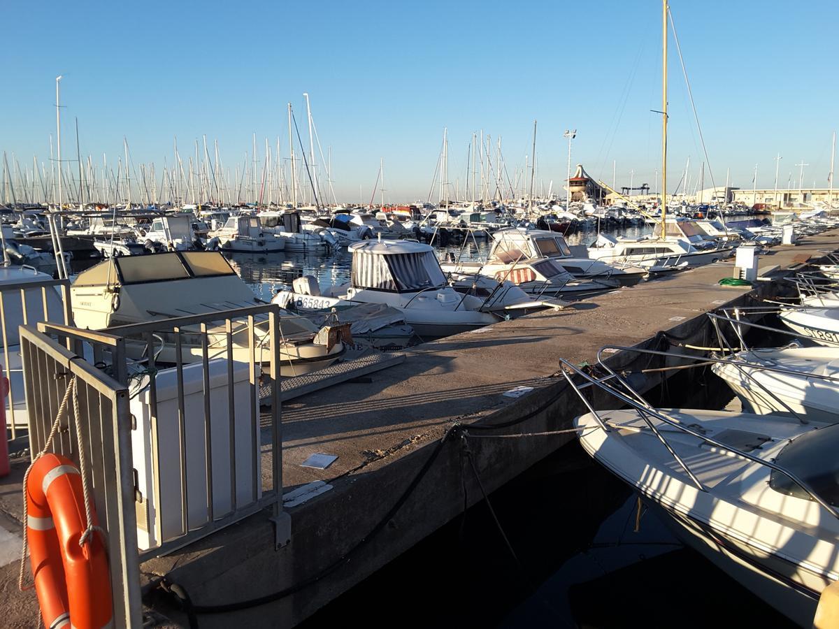 Hotel Restaurant Calypso Fos-sur-Mer Exterior foto